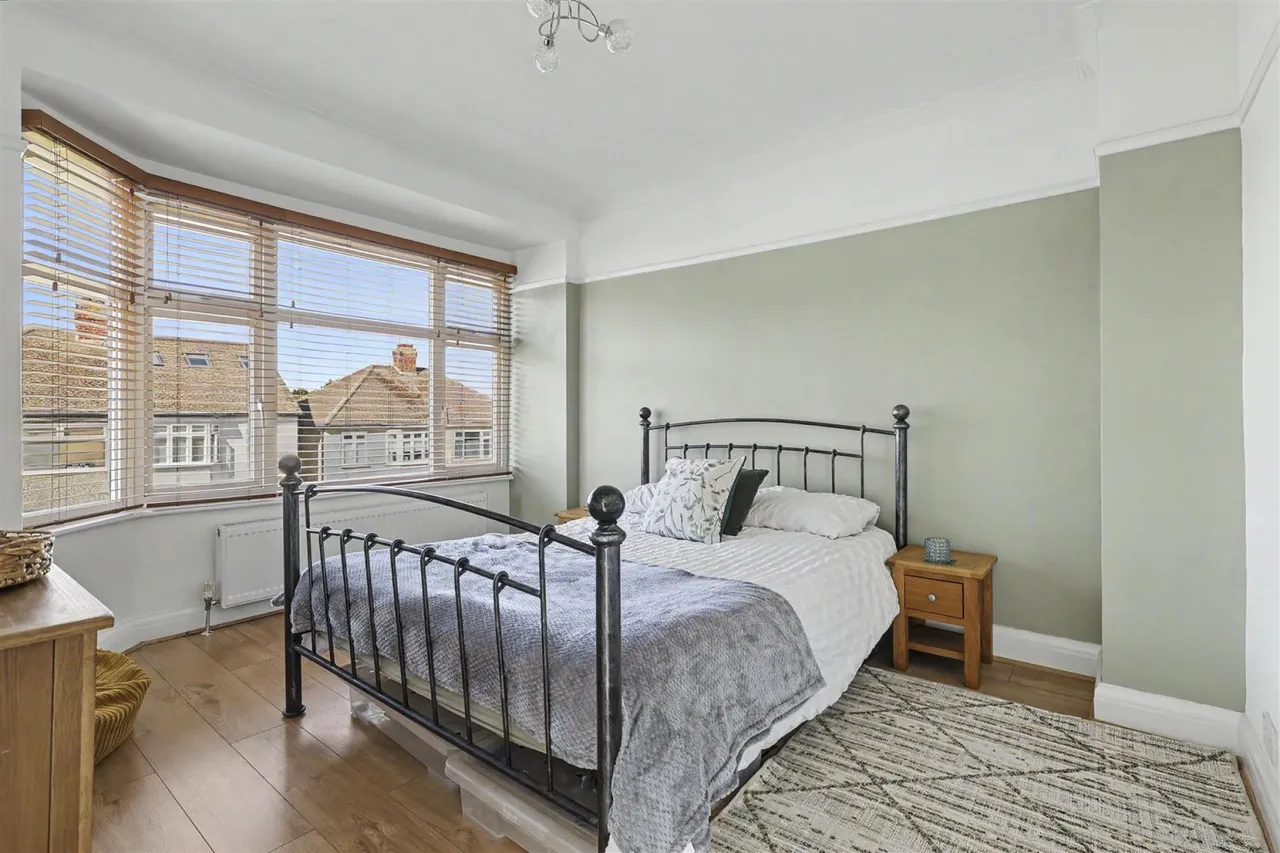 Paternoster Close, Waltham Abbey, photo 9