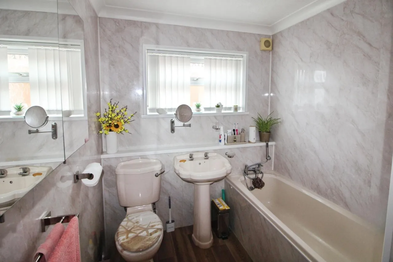 Speedwell Crescent, Scunthorpe, DN15, photo 18
