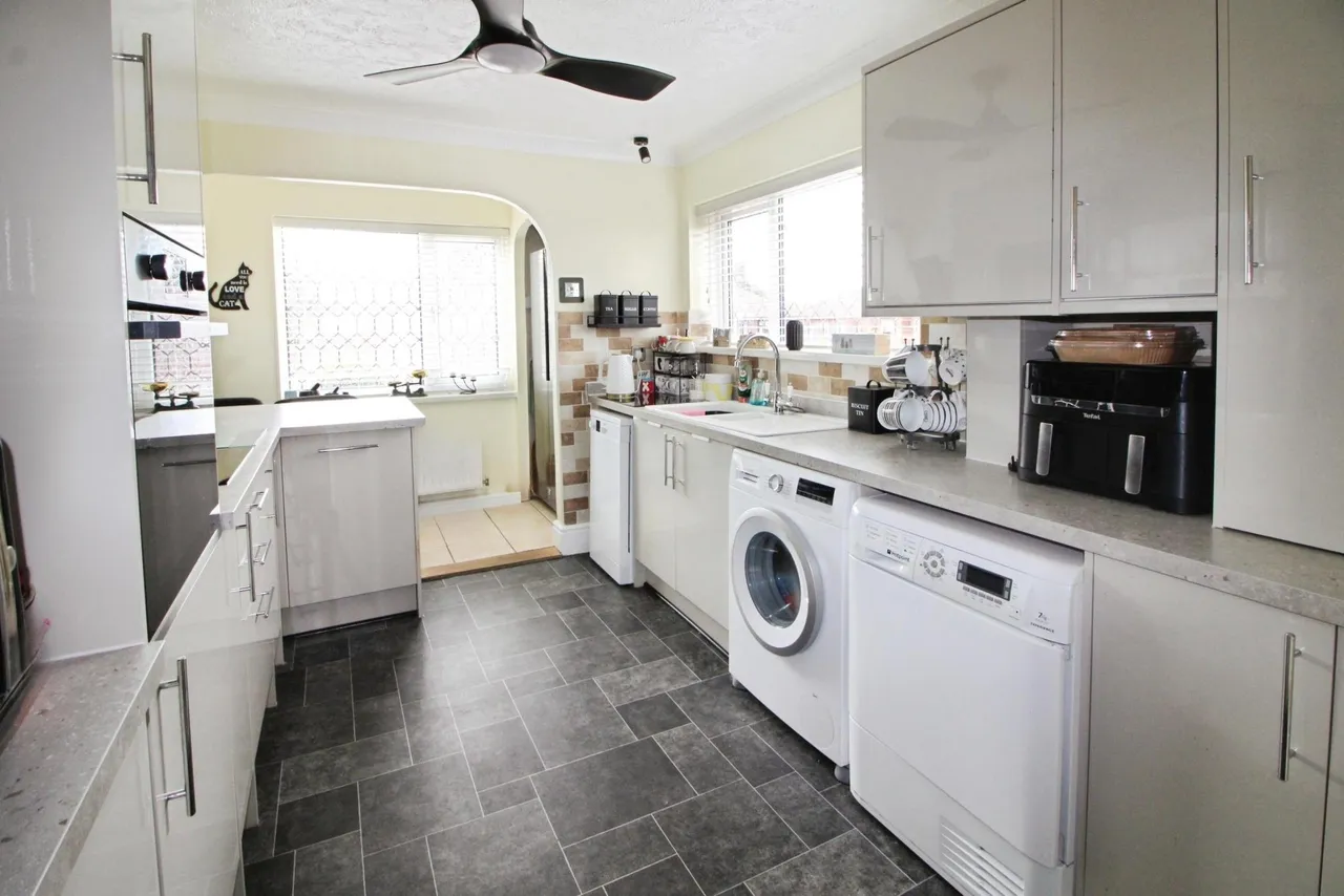 Speedwell Crescent, Scunthorpe, DN15, photo 19