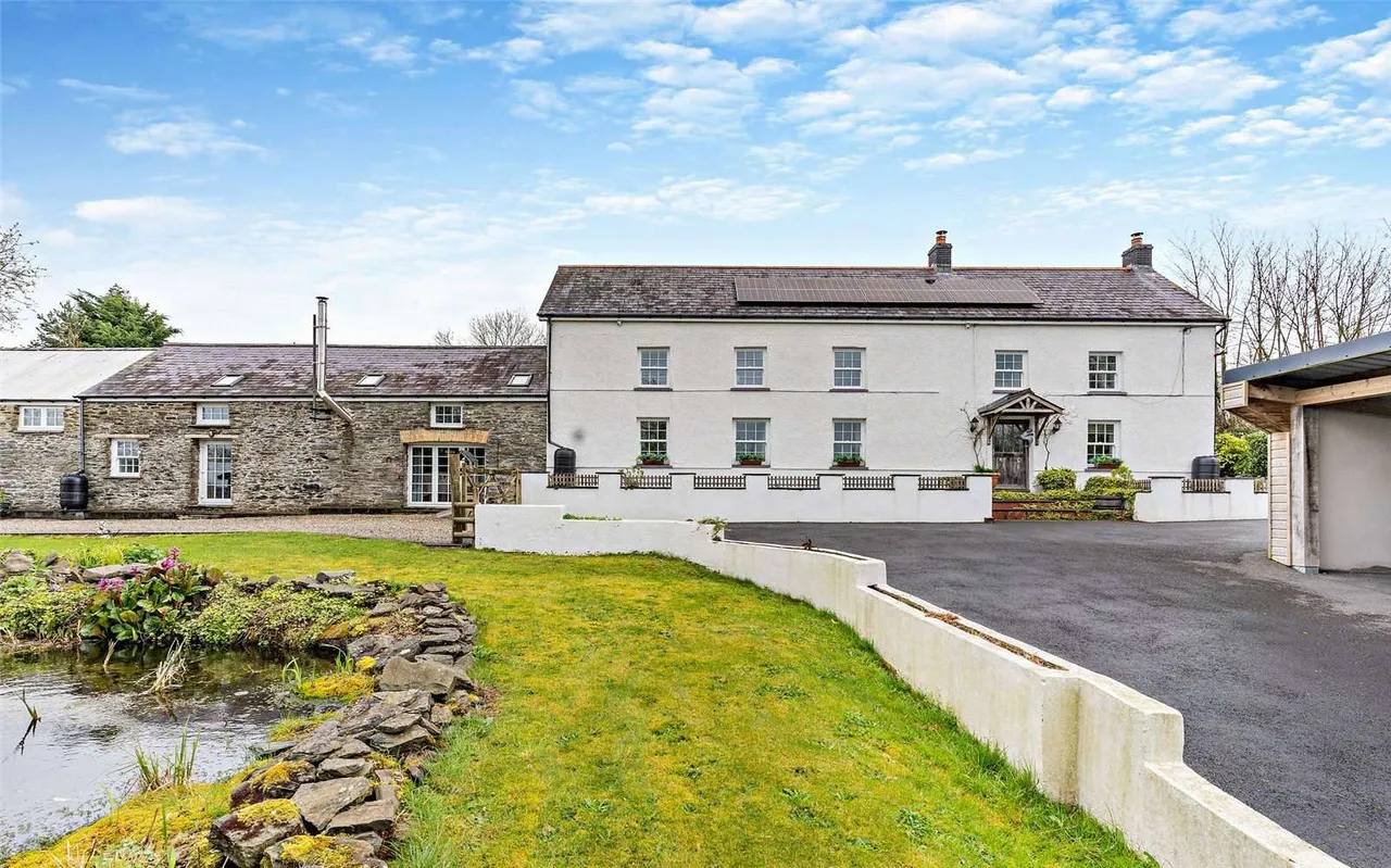 Blaen-Cil-Llech, Newcastle Emlyn, Ceredigion, SA38 9EP, photo 2