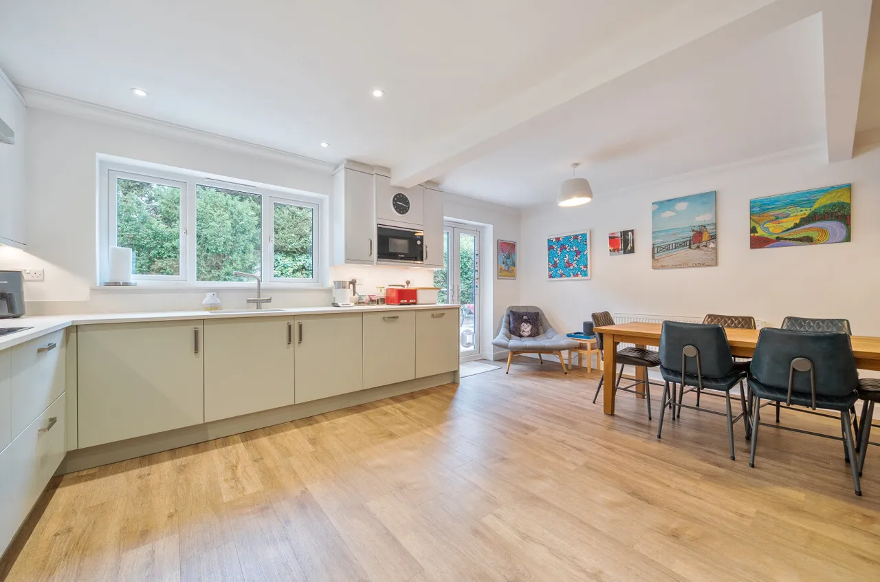 London Road, Camberley, GU15, photo 3