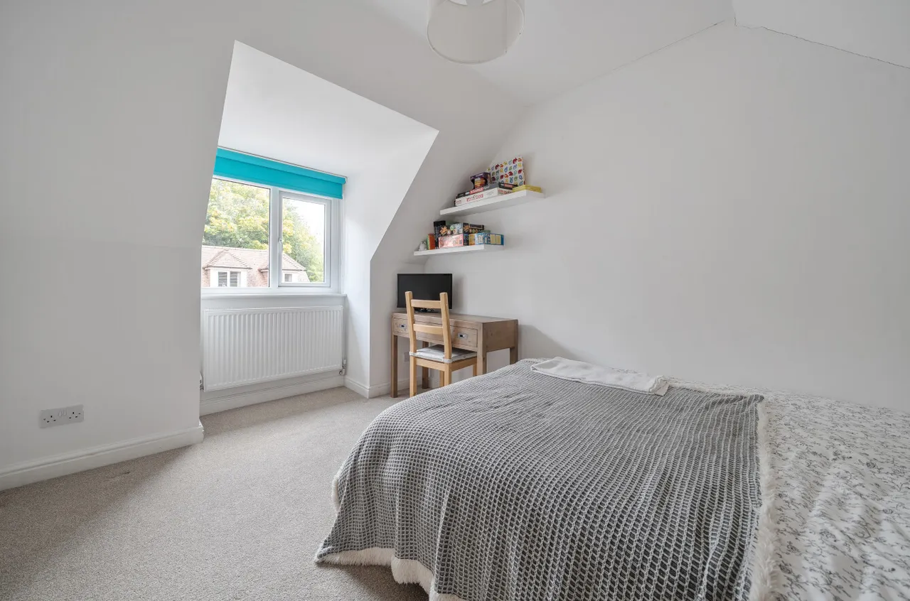 London Road, Camberley, GU15, photo 8