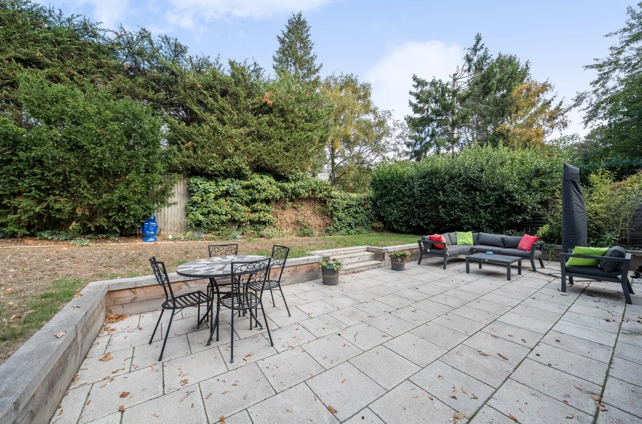 London Road, Camberley, GU15, photo 11