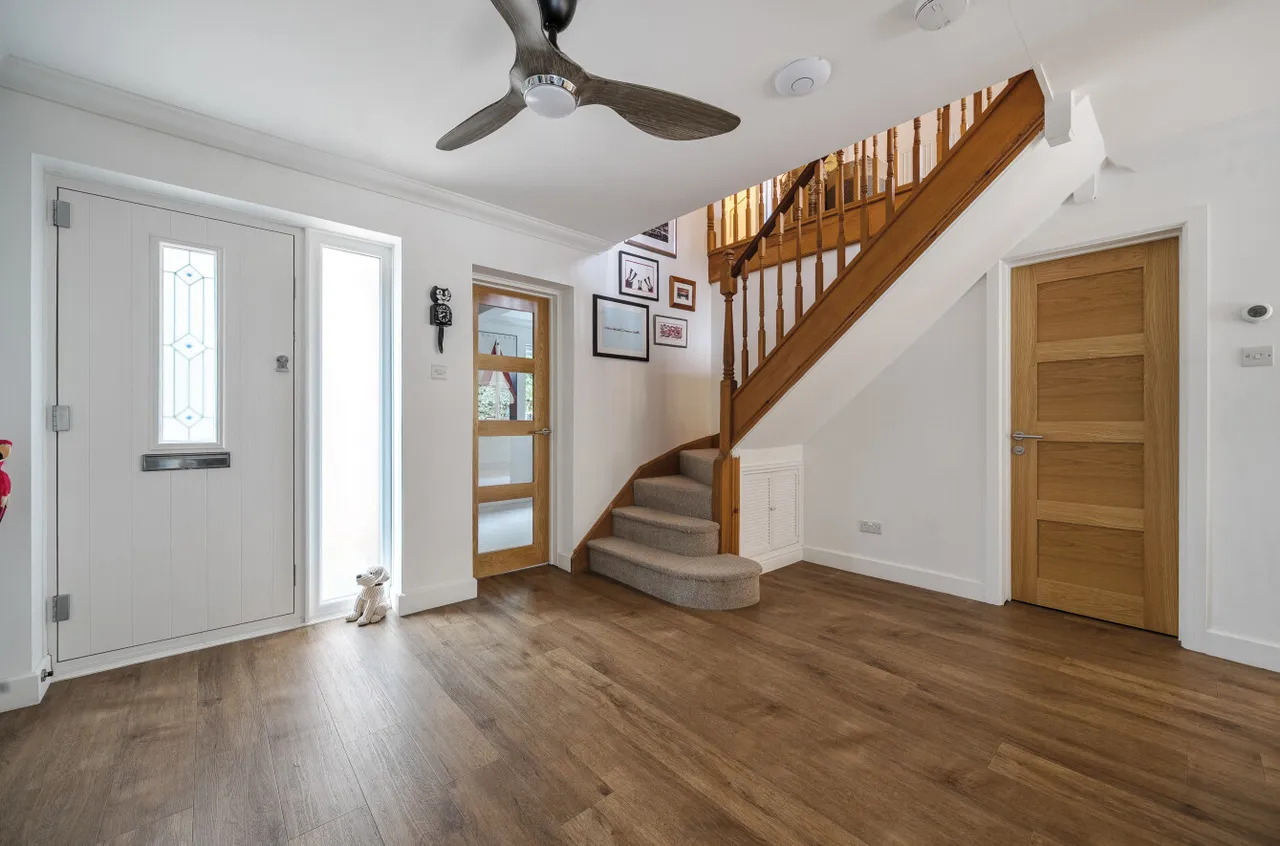 London Road, Camberley, GU15, photo 14