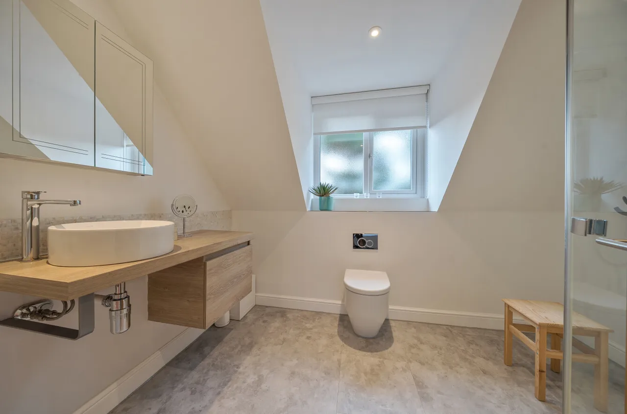 London Road, Camberley, GU15, photo 20