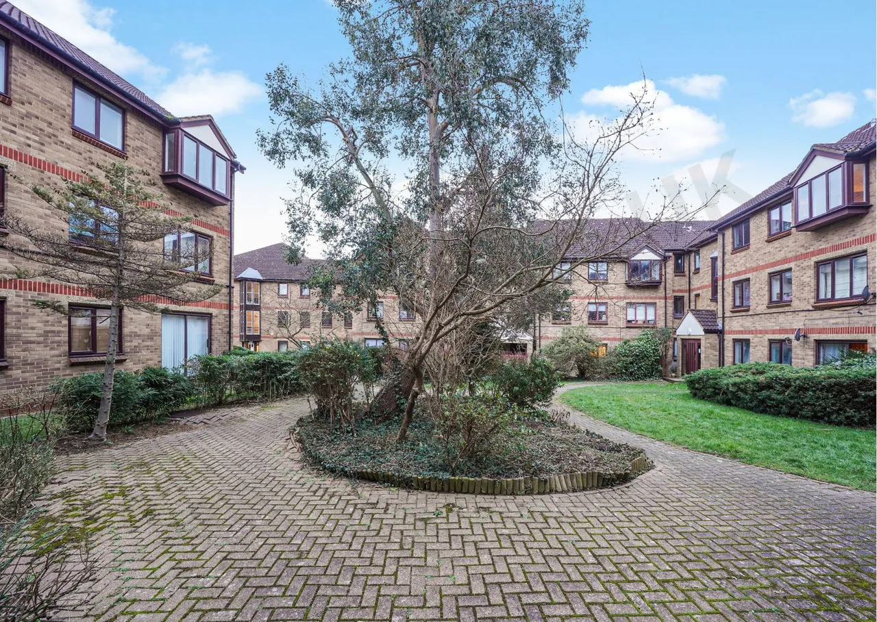 Deanery Close, East Finchley, London N2, photo 5