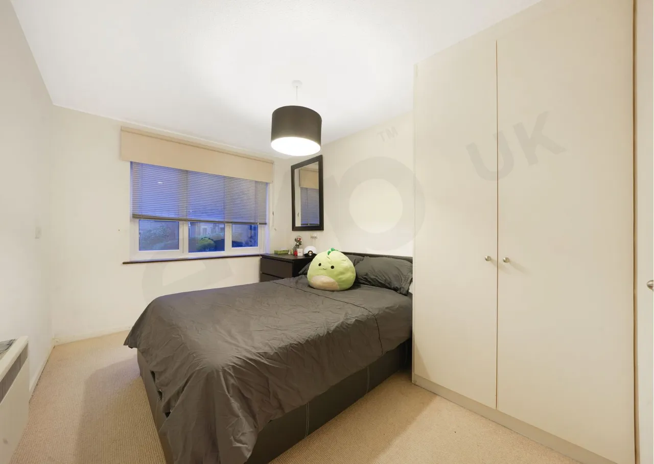 Deanery Close, East Finchley, London N2, photo 11