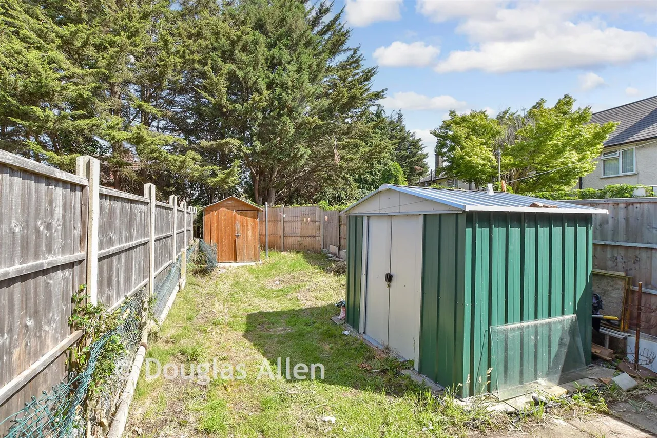 Woodward Road, Dagenham, RM9, photo 2