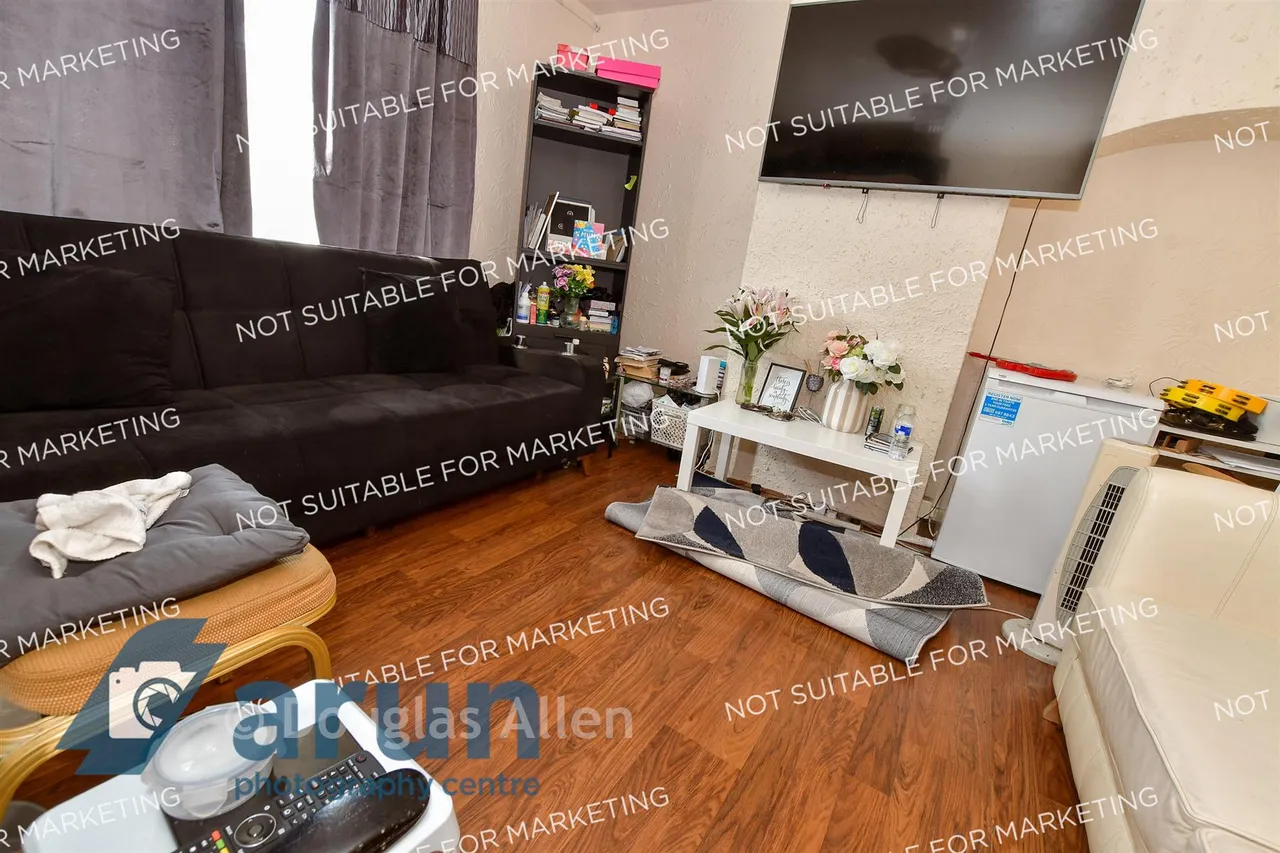 Woodward Road, Dagenham, RM9, photo 7