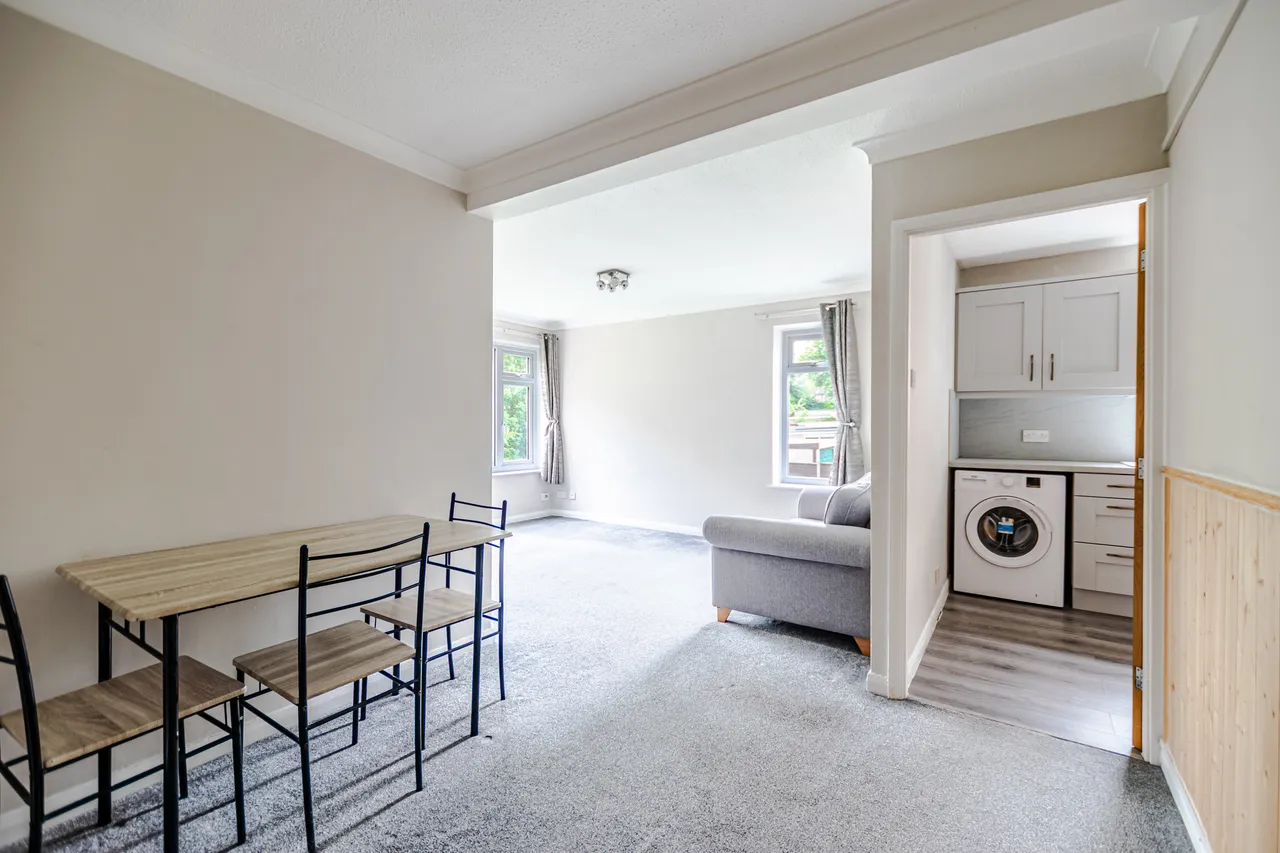 King Drive, Leeds, LS17, photo 3