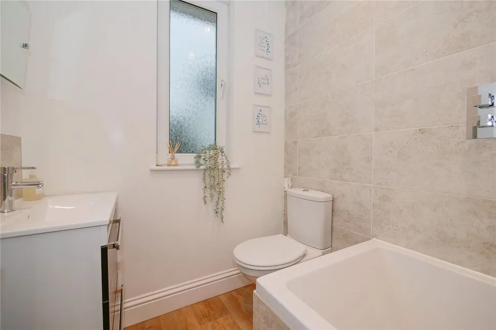 Midland Road, Baildon, West Yorkshire, BD17, photo 10