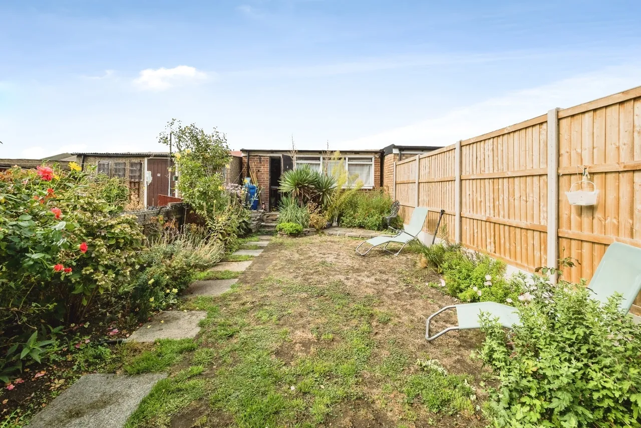Nelson Road, Rainham, RM13, photo 17