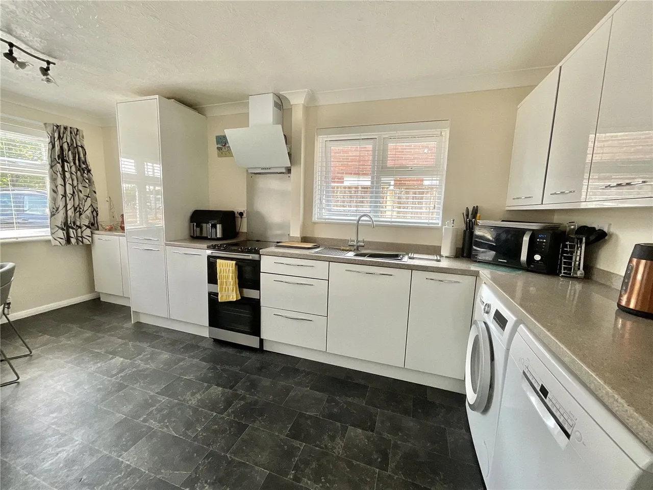 The Meadway, Highcliffe, Dorset, BH23, photo 6