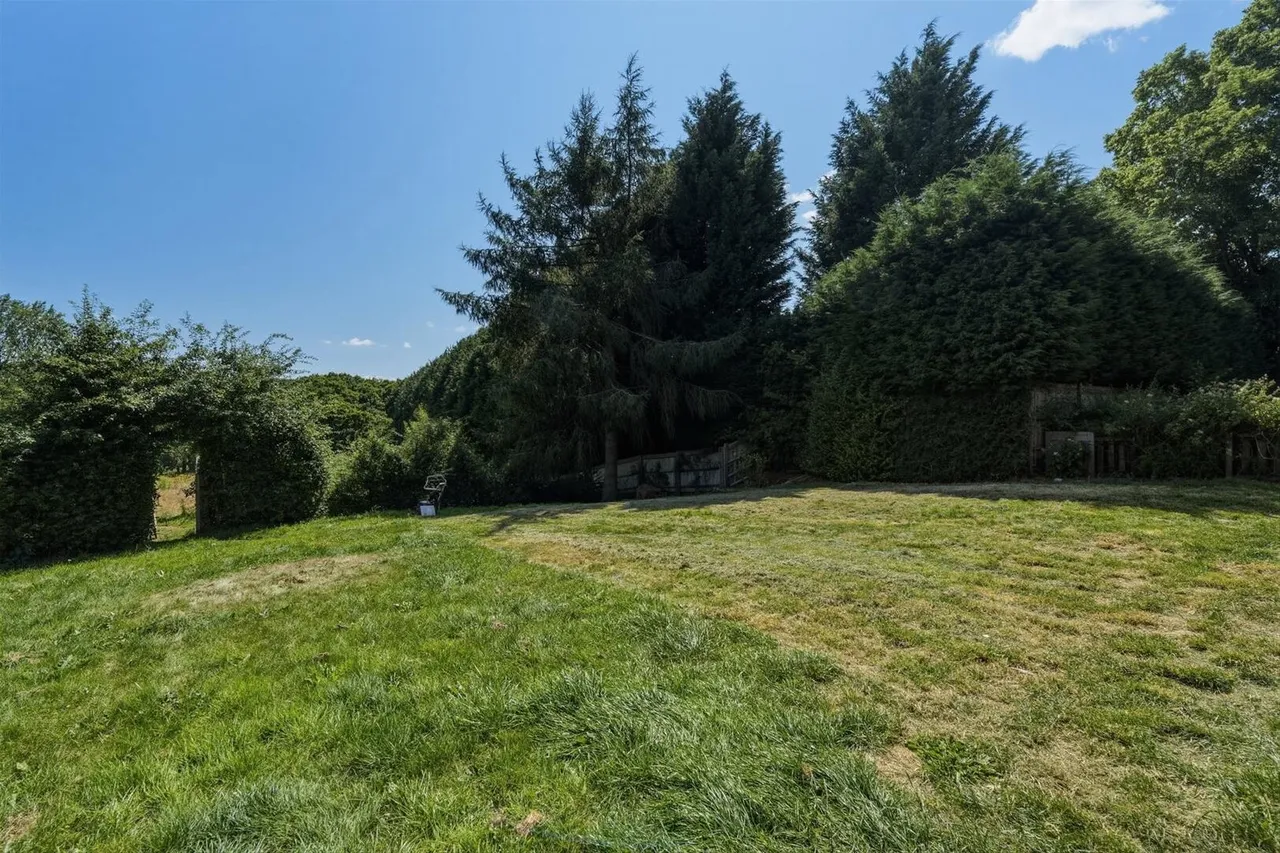 Fanshawe Lane, Henbury, Macclesfield, photo 17