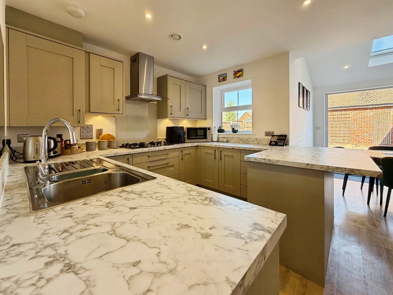 Robert Way, Mytchett, GU16, photo 10