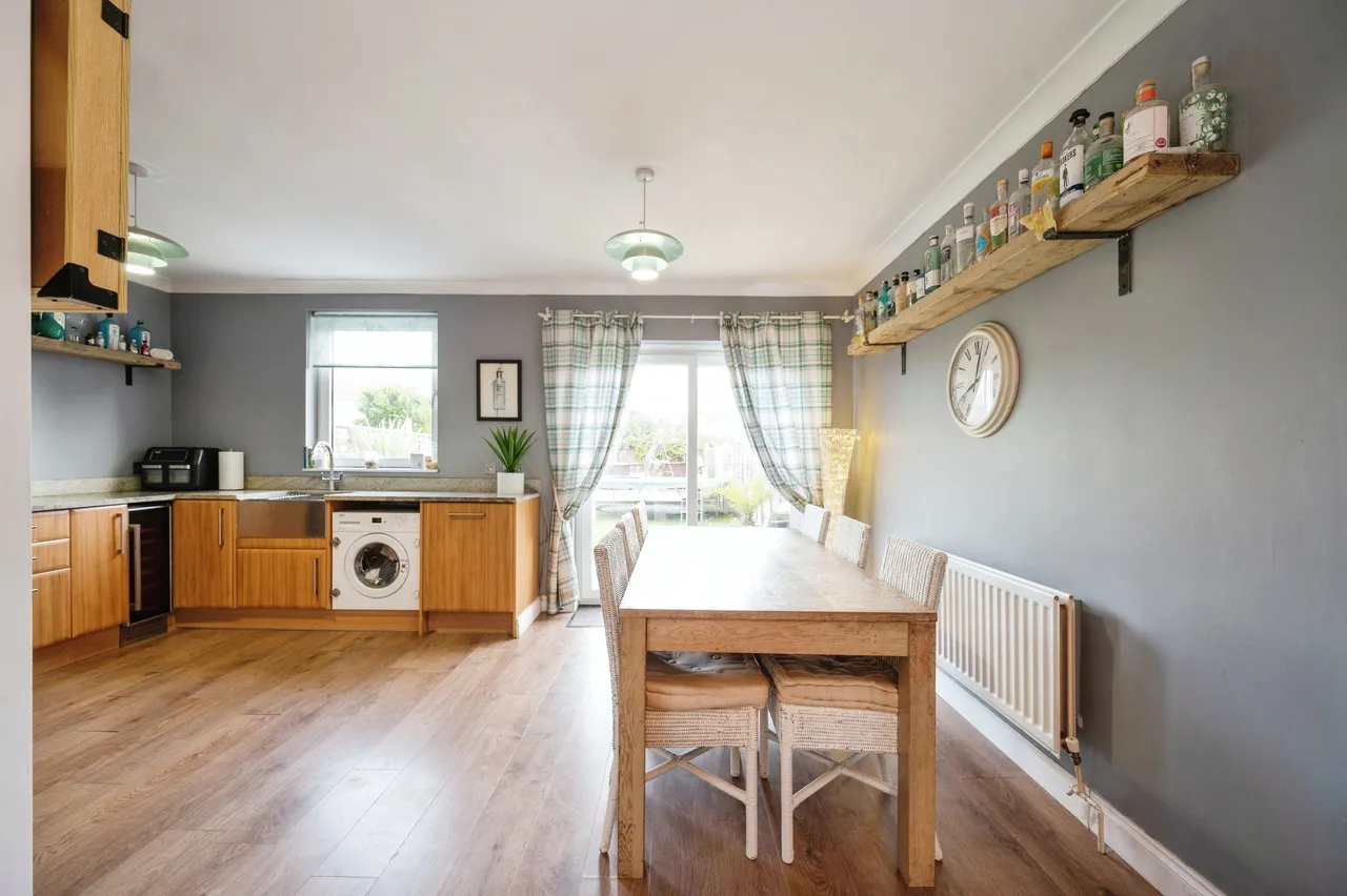 Ilex Walk, Hayling Island, PO11, photo 7