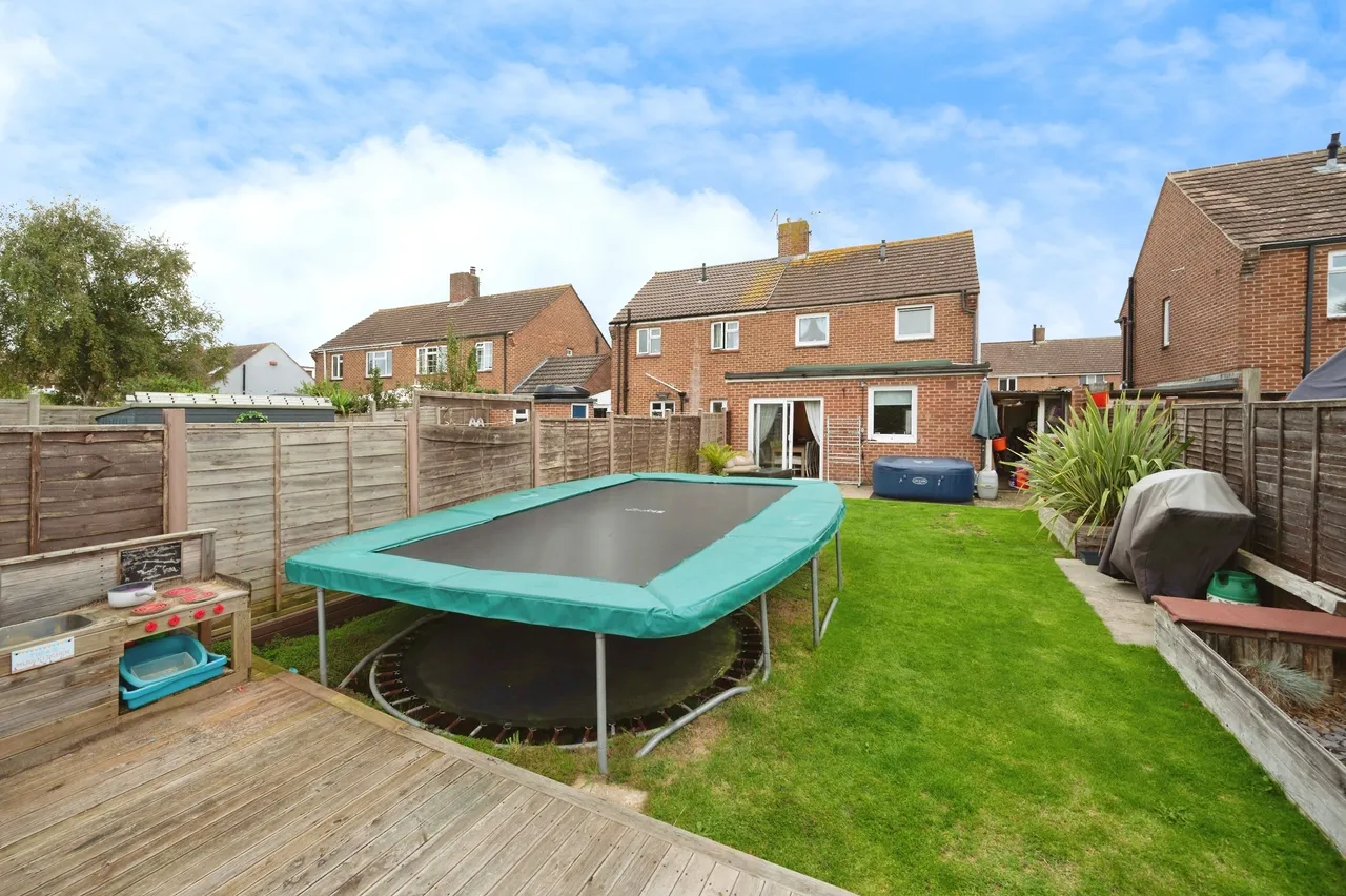 Ilex Walk, Hayling Island, PO11, photo 5