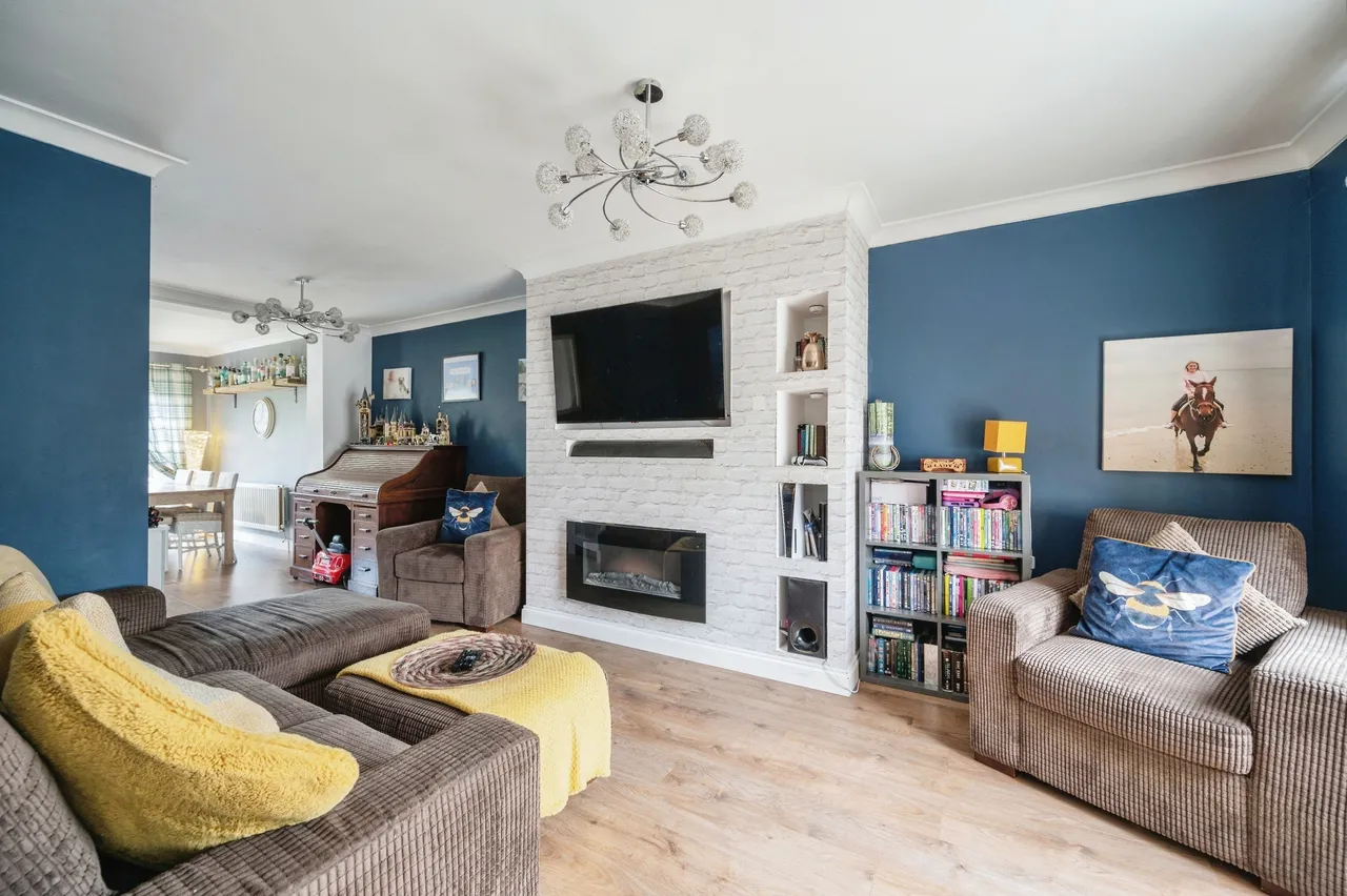 3 bed house for sale, Ilex Walk, Hayling Island, PO11