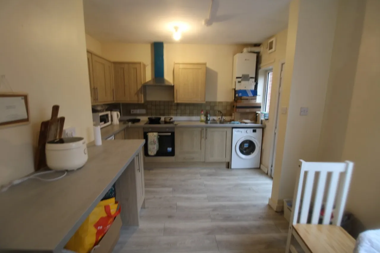 Beeston Road, Dunkirk, NG7, photo 10