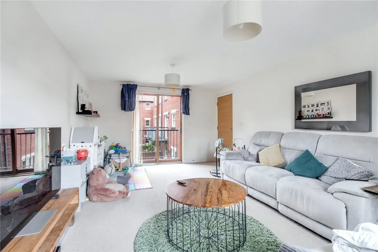 Hamilton Court, Trafalgar Square, Poringland, Norwich, NR14, photo 2