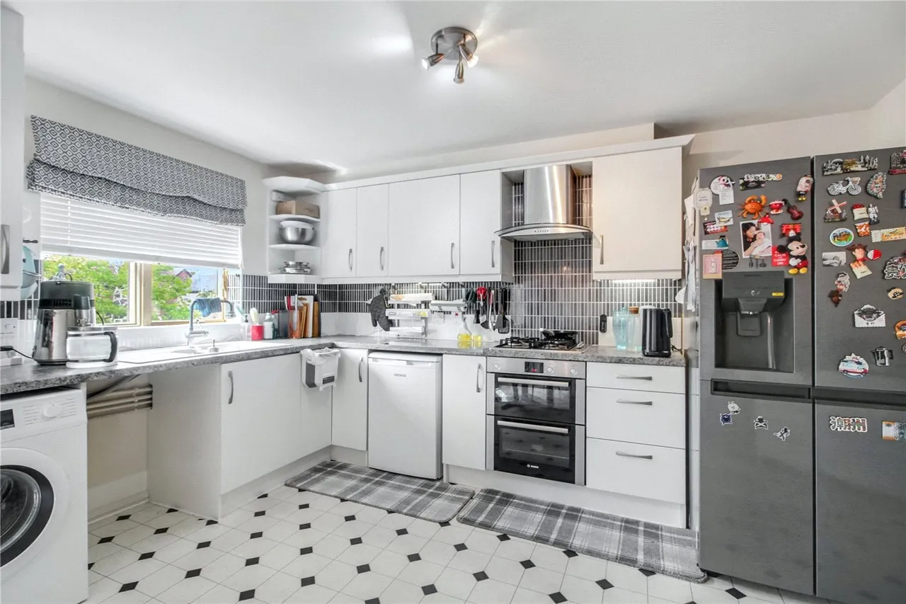 Hamilton Court, Trafalgar Square, Poringland, Norwich, NR14, photo 6