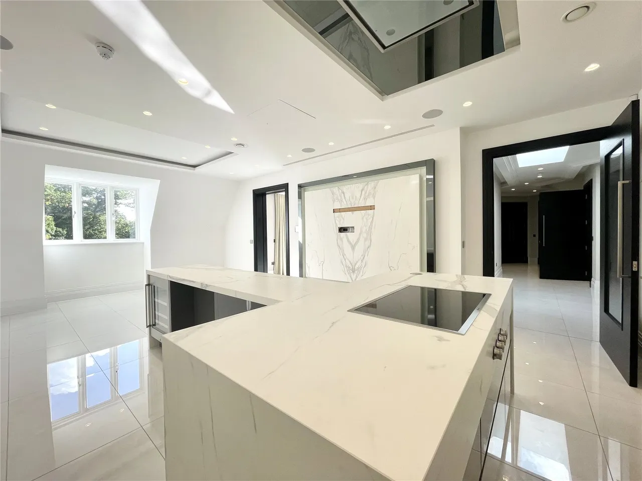 The Residence, Camlet Way, Hadley Wood, Hertfordshire, EN4 0NX, photo 3