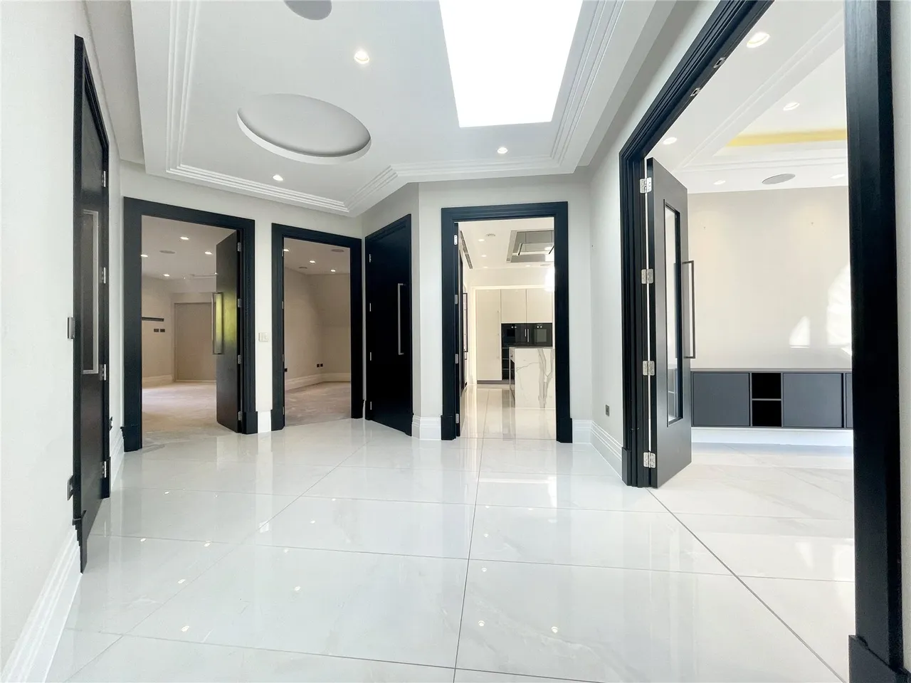 The Residence, Camlet Way, Hadley Wood, Hertfordshire, EN4 0NX, photo 4
