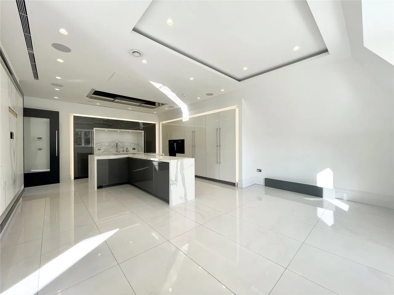 The Residence, Camlet Way, Hadley Wood, Hertfordshire, EN4 0NX, photo 13