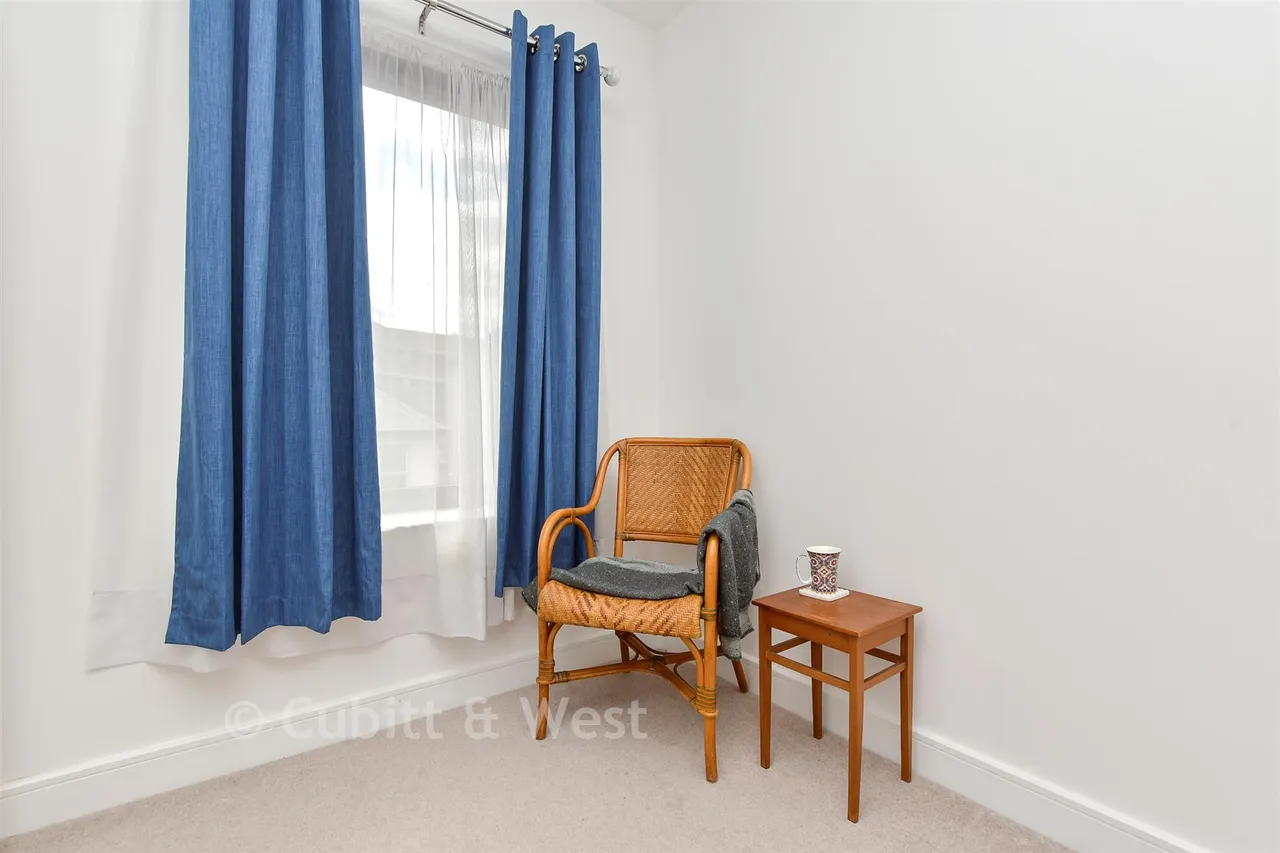High Street, Purley, CR8, photo 11