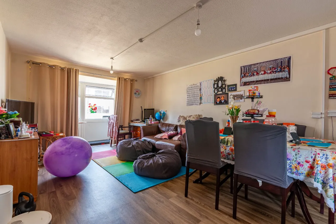 Wycliffe Gardens, Shipley, BD18, photo 4