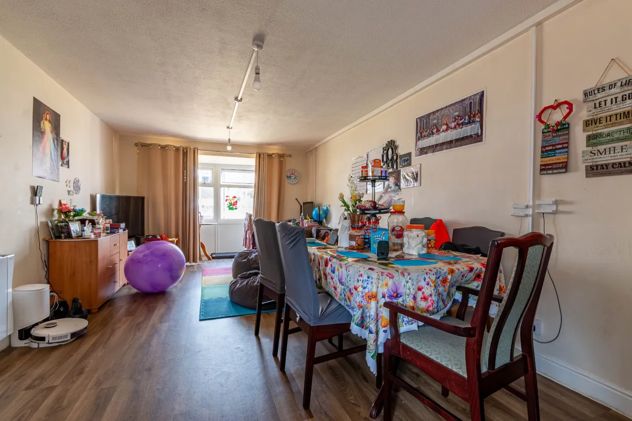 Wycliffe Gardens, Shipley, BD18, photo 11