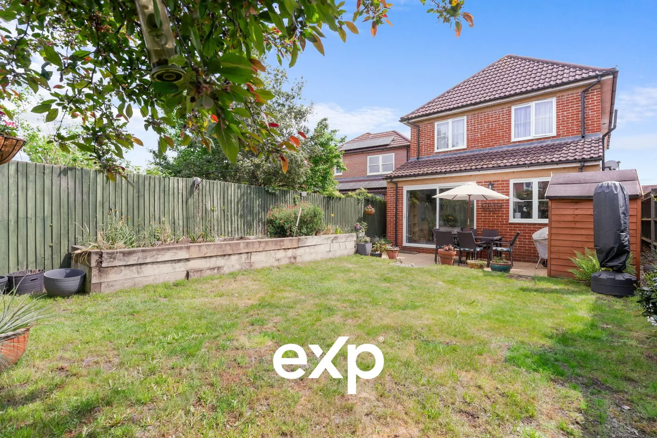 Rusham Road, Egham, TW20, photo 26