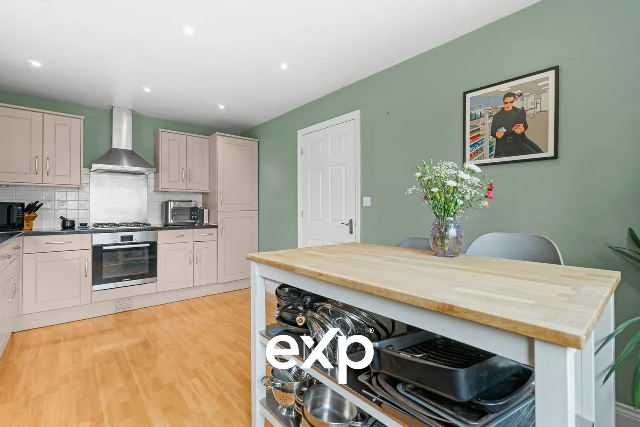 Rusham Road, Egham, TW20, photo 3
