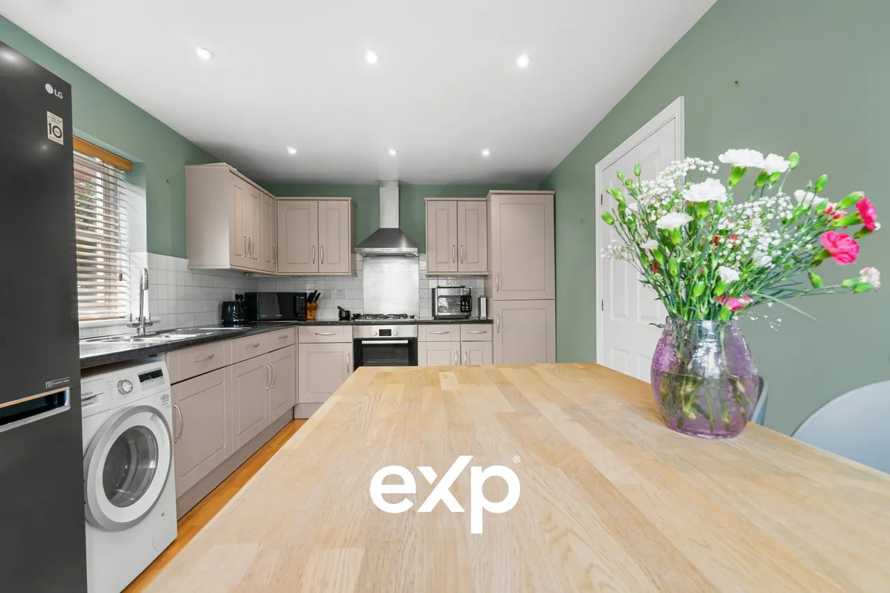 Rusham Road, Egham, TW20, photo 14