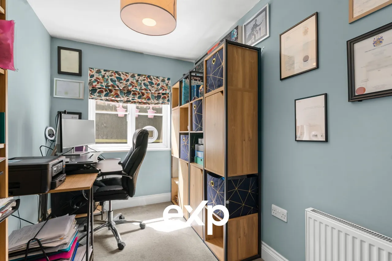Rusham Road, Egham, TW20, photo 10