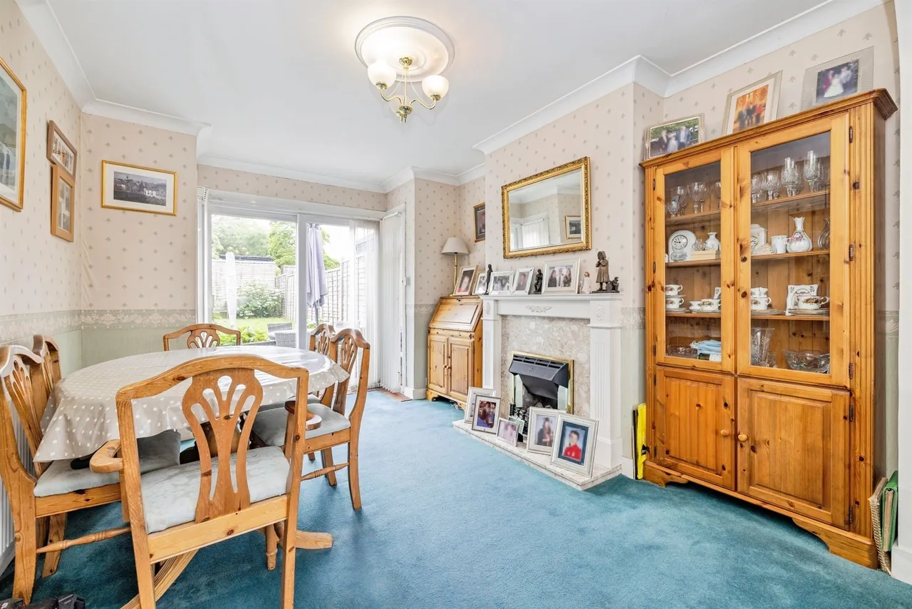 Ashfield Avenue, Bushey, photo 8