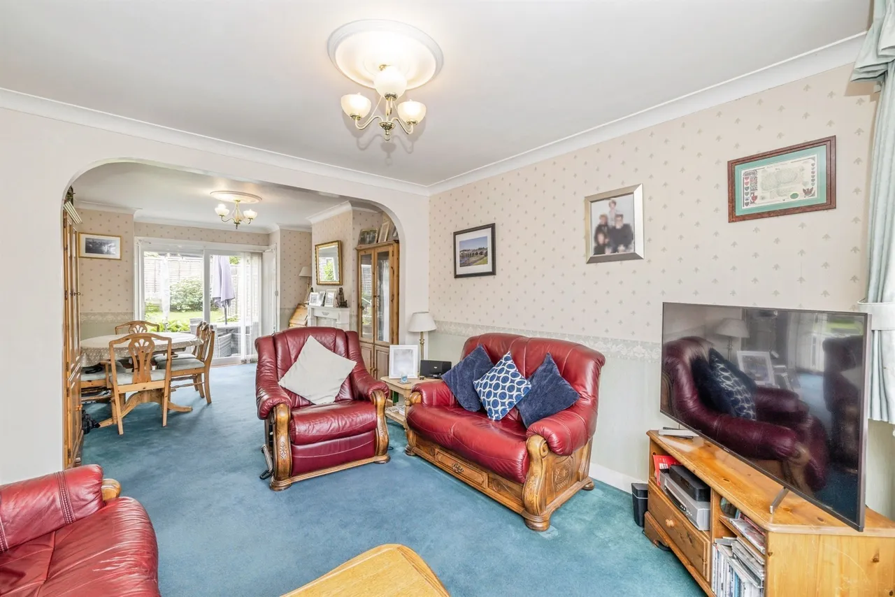 Ashfield Avenue, Bushey, photo 11