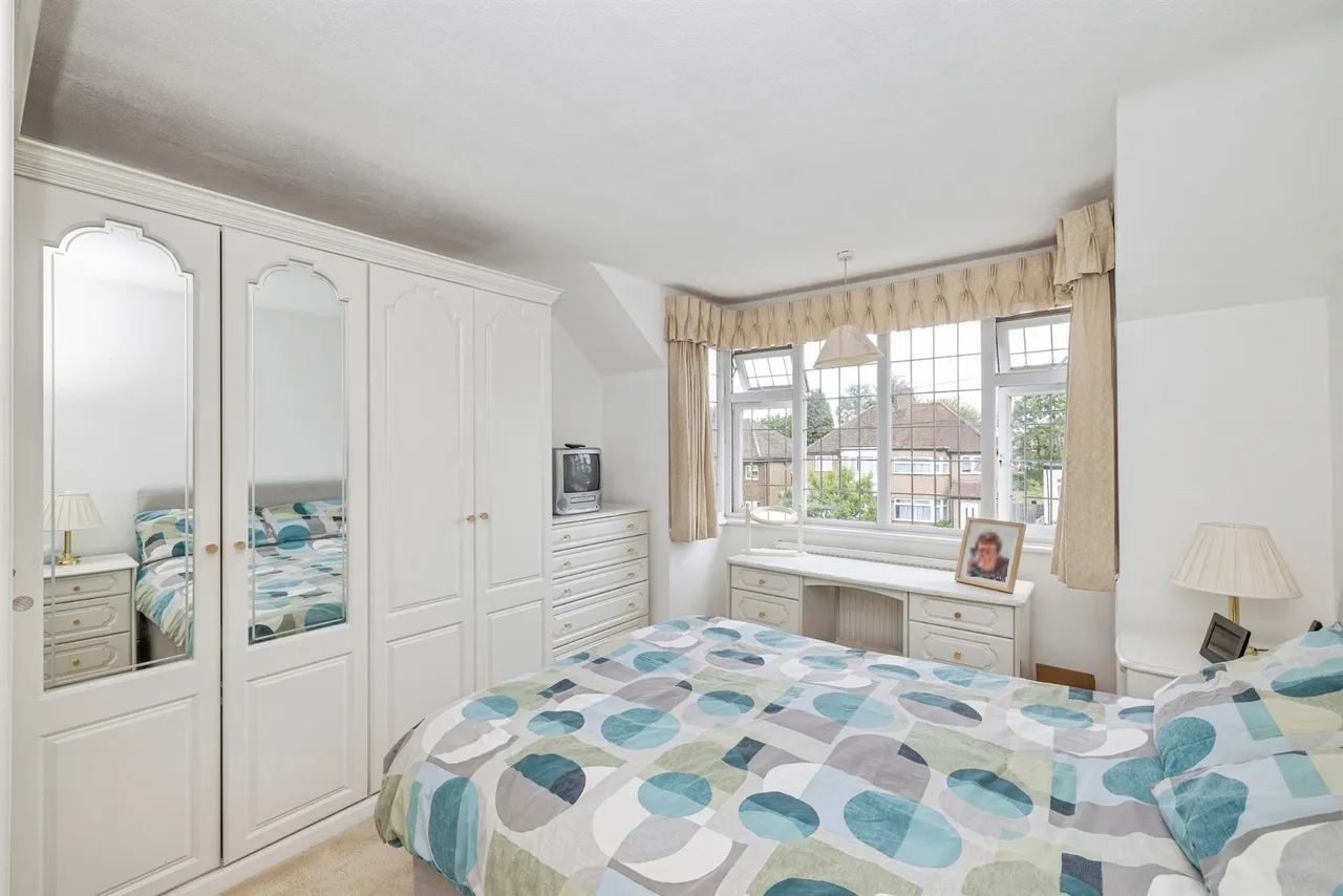 Ashfield Avenue, Bushey, photo 5