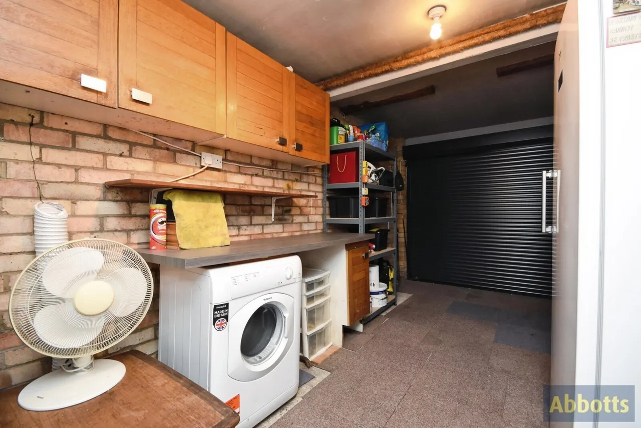 Avondale Road, Rayleigh, Essex, SS6, photo 20
