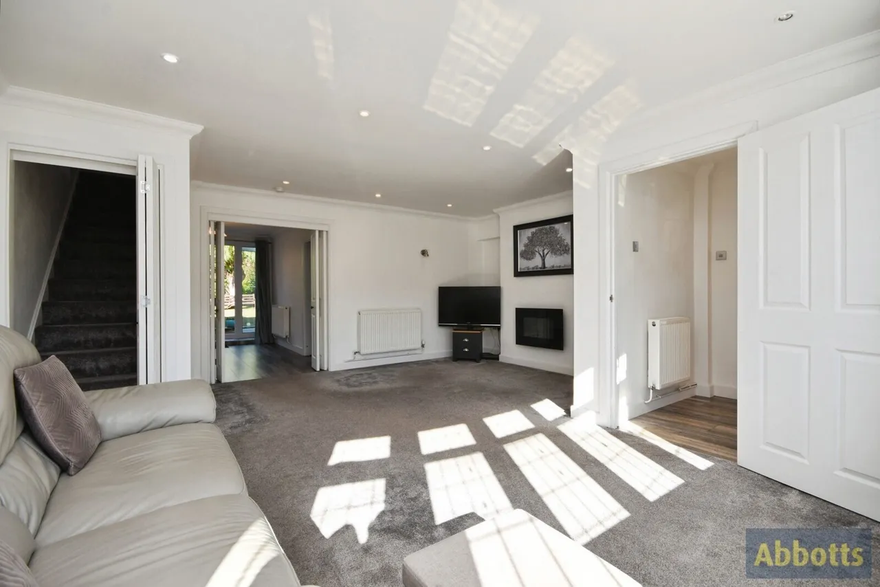Avondale Road, Rayleigh, Essex, SS6, photo 4