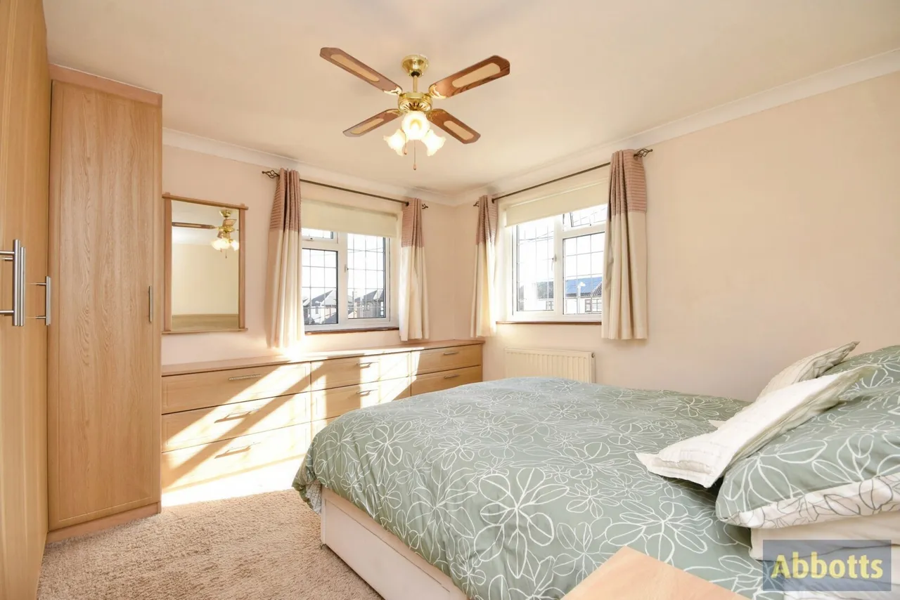 Avondale Road, Rayleigh, Essex, SS6, photo 12