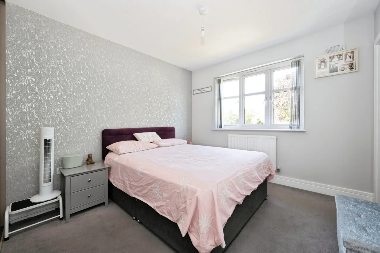 Consort Drive, Leatherhead, KT22, photo 9