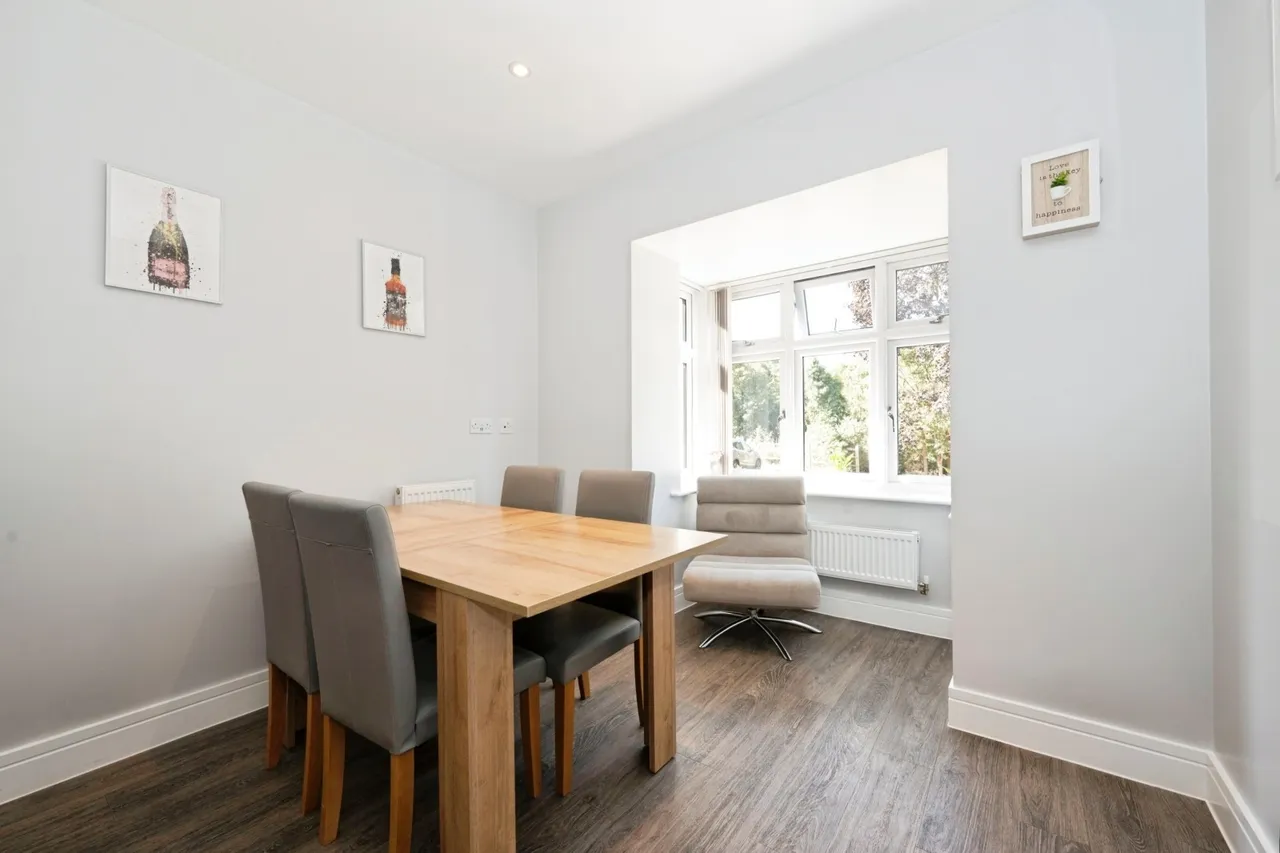 Consort Drive, Leatherhead, KT22, photo 6