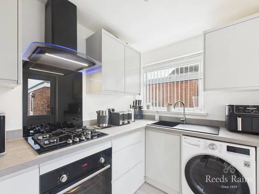 Faverdale Avenue, Middlesbrough, North Yorkshire, TS5, photo 9