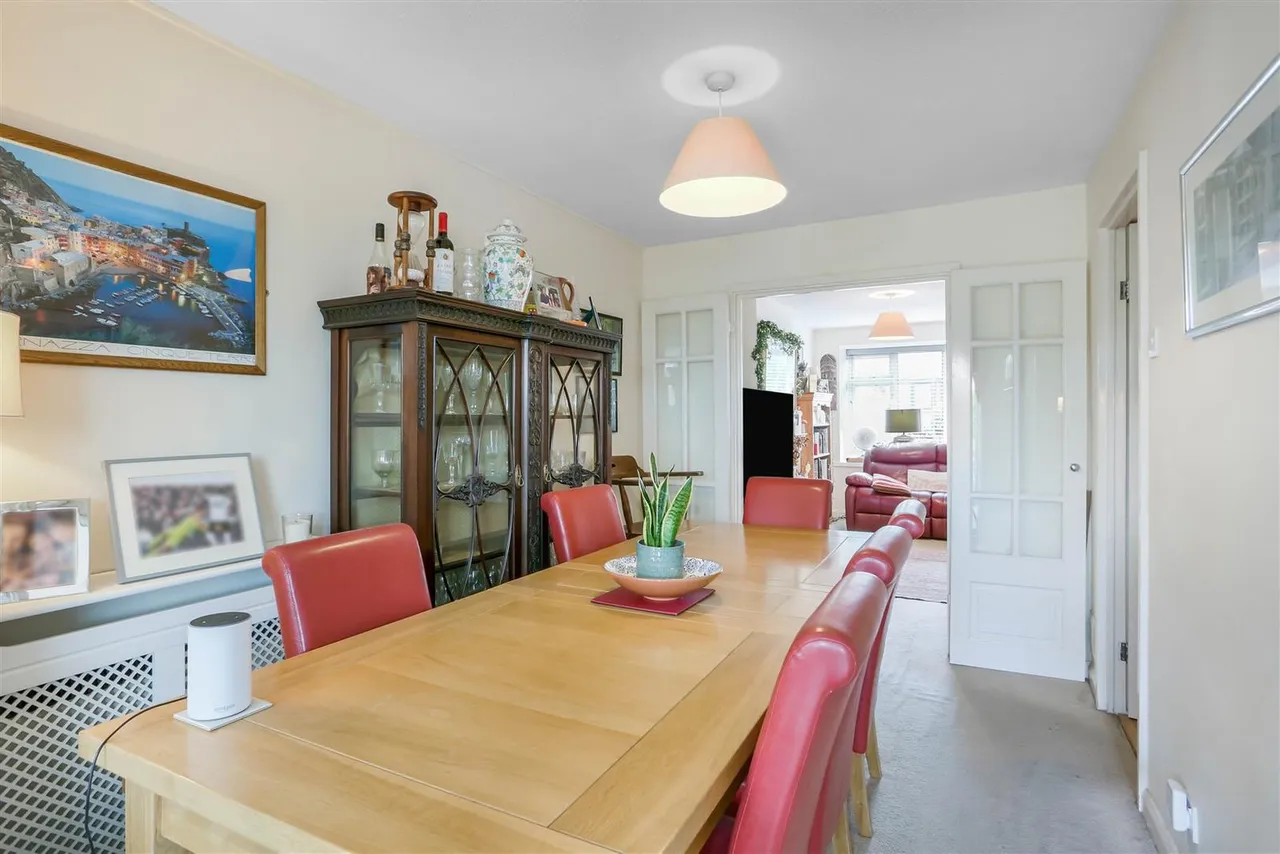 Headley Grove, Tadworth, KT20 5JF, photo 7