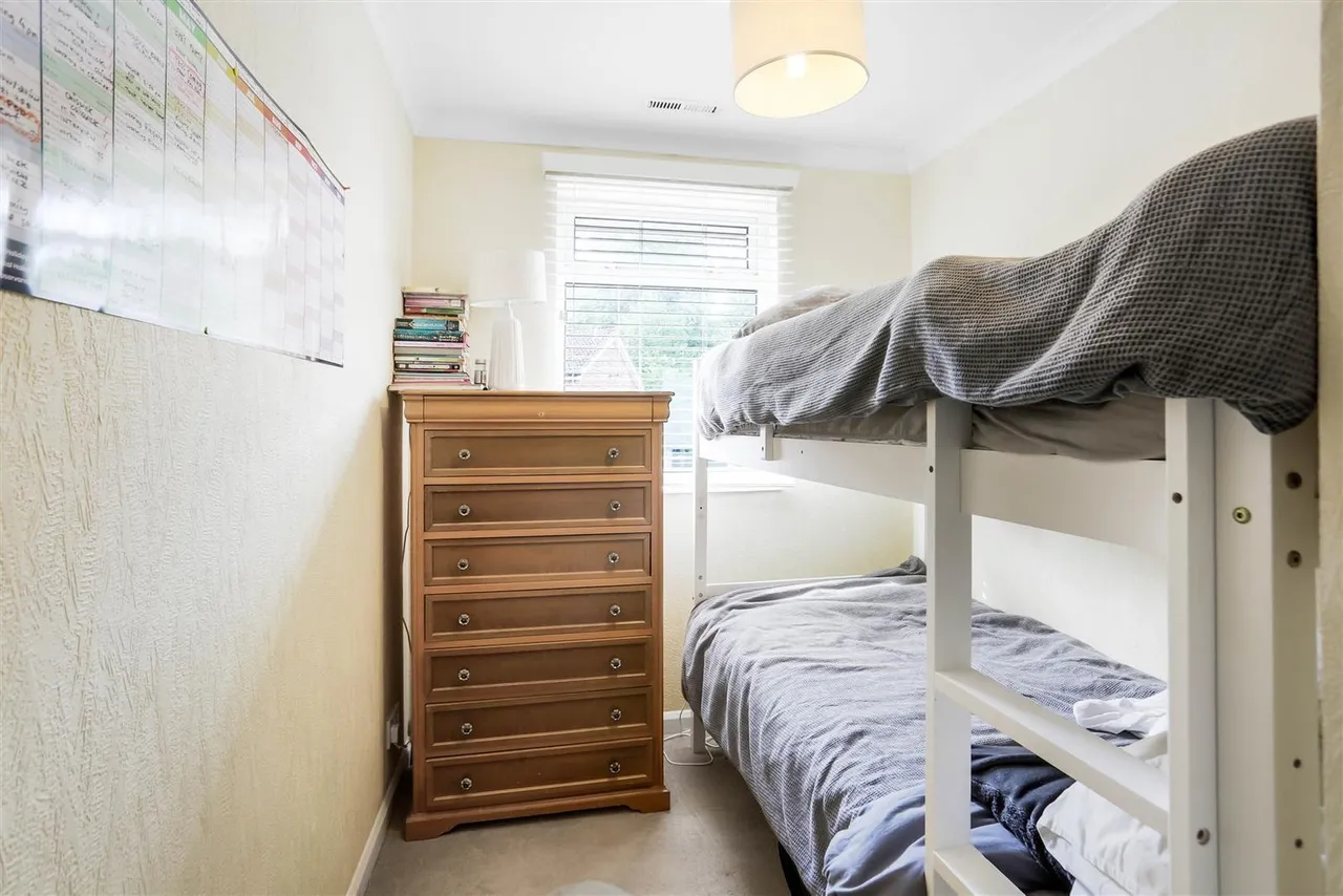 Headley Grove, Tadworth, KT20 5JF, photo 12