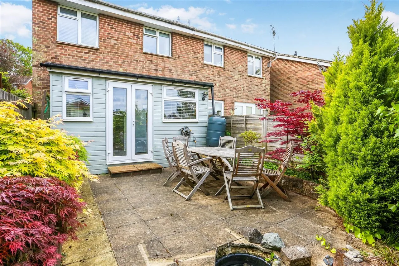 Headley Grove, Tadworth, KT20 5JF, photo 22