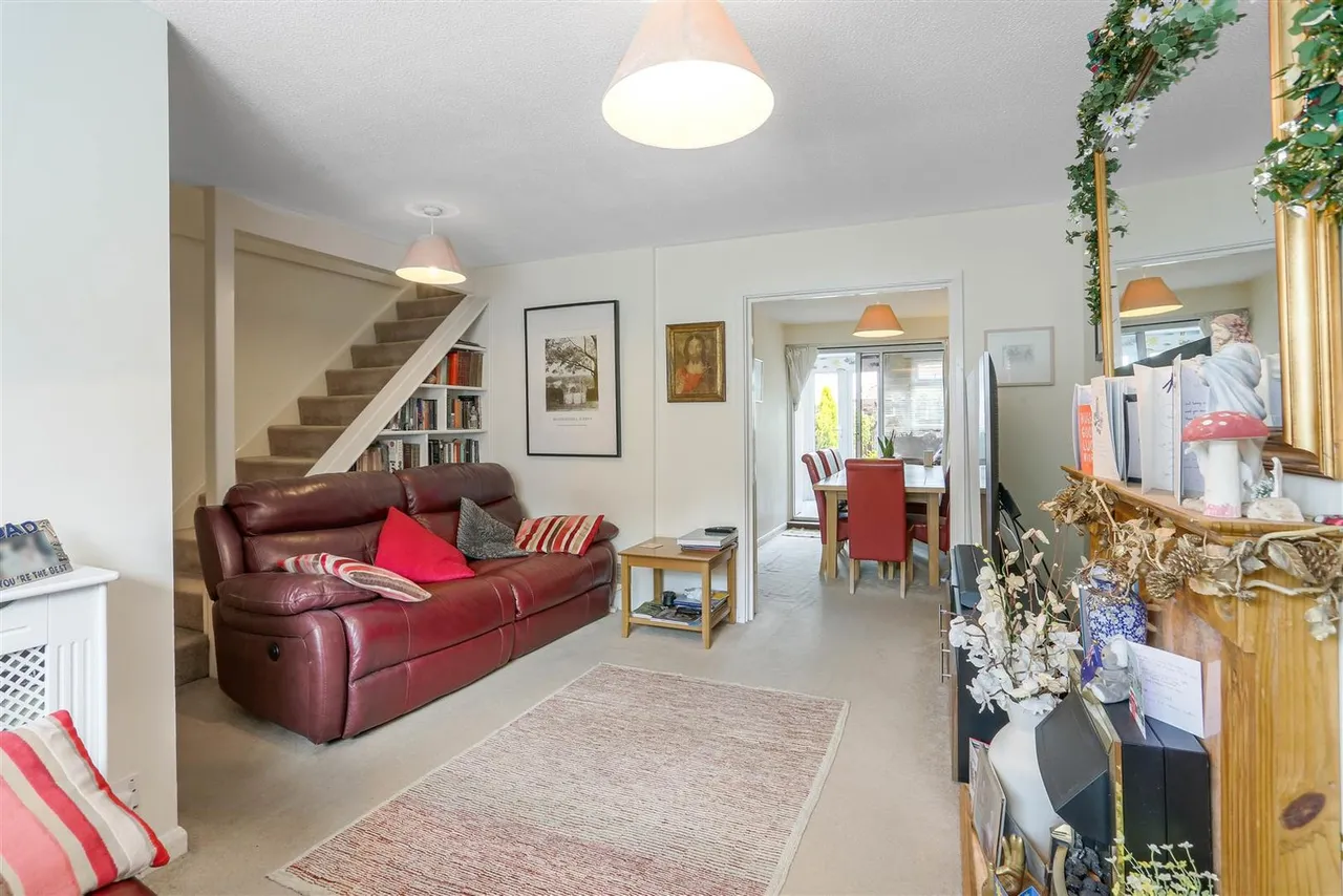 Headley Grove, Tadworth, KT20 5JF, photo 2