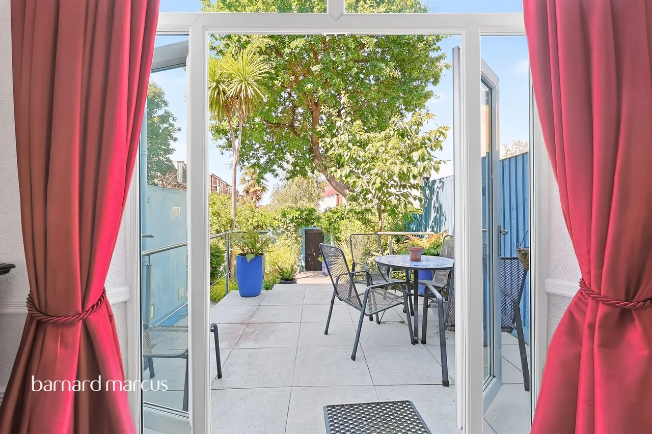 2 bed flat for sale — Upper Richmond Road West, East Sheen, London