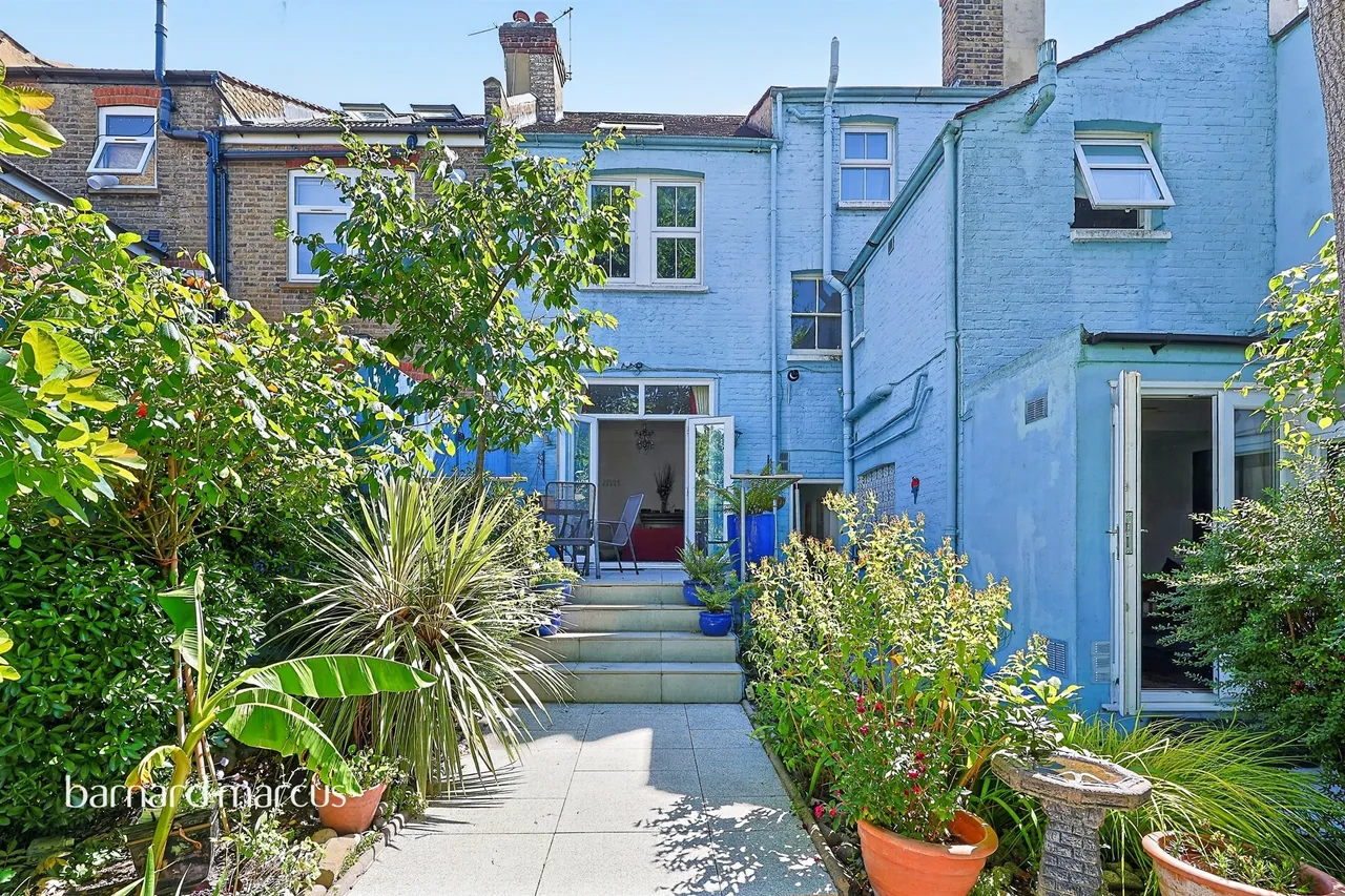 Upper Richmond Road West, East Sheen, London, photo 2